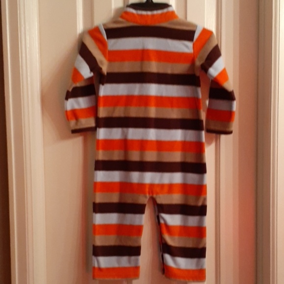 Carters 24 month all in one front pocket outfit.. - Picture 4 of 6